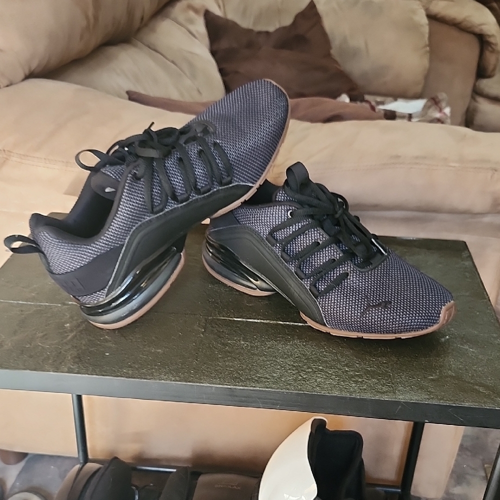 Puma Men's Black and Brown Athletic Shoes